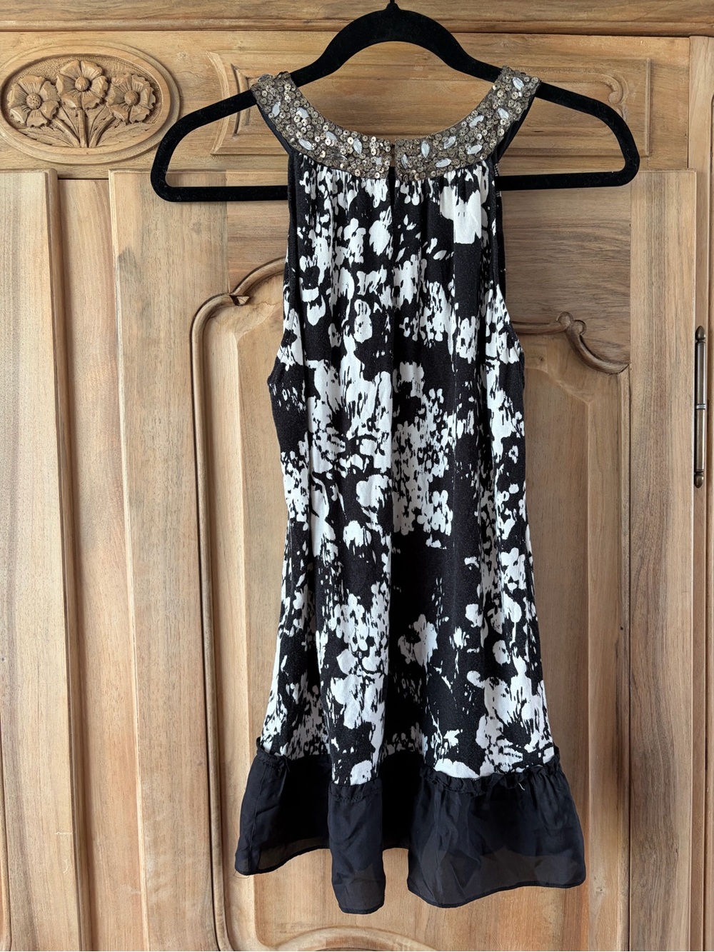 Black and white velvet halter tank blouse size L made in USA
